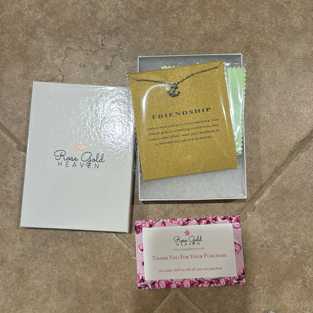 Friendship Necklace New in Box